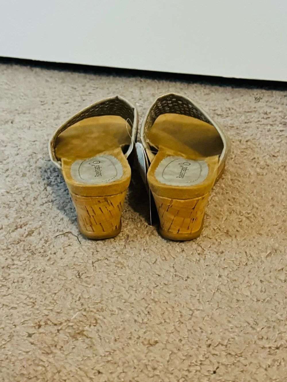 Pretty Baretraps size 6.5 champagne color Flossey slip on wedge sandals new